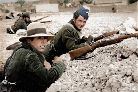 Spanish Civil War Republican Soldiers During The Siege Of Madrid