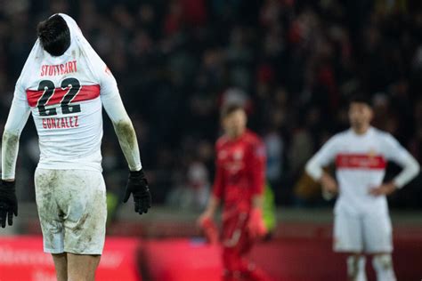 Most important stats for each competition, including average sofascore rating, matches played, goals, assists, cards and other relevant data are also displayed. Miese Laune beim VfB Stuttgart: "Wir sind verdammt..." | TAG24