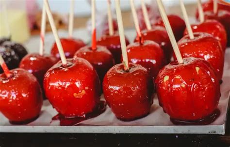 Red Hot Candied Apples With Cinnamon