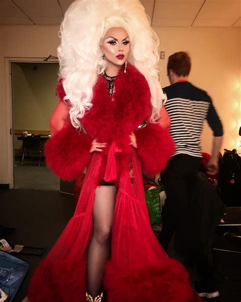 Farrah Moan 🍸 Farrahrized On Instagram “decided To Put A Little Hair On For The Show 🤶🏻☃️