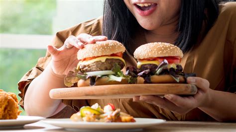 Binge Eating Disorder Explained Causes Symptoms And Treatments