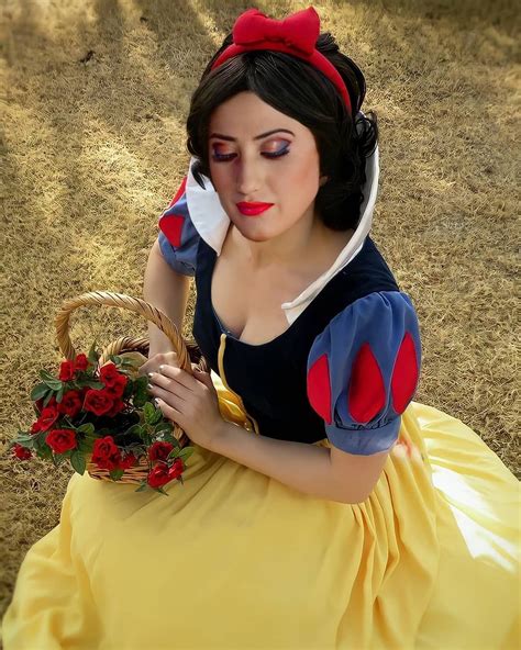 Snow White Cosplay Snow White Costume White Costumes Disney Female Characters Disney Movies