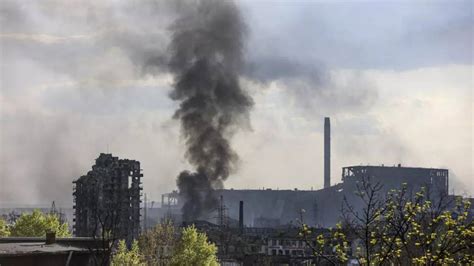 Un Sends Rescue Convoy To Evacuate Civilians From Azovstal Steel Plant