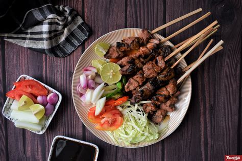 Sate klatak is a unique goat or mutton satay dish, originally from pleret district, bantul regency in yogyakarta. Sate Kambing Enak Empuk Gurih Berbumbu Praktis - Resep ...