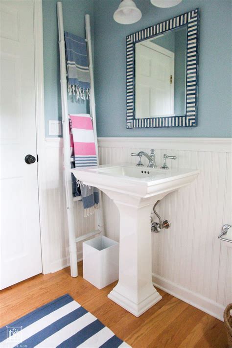 15 Beautiful Bathrooms With Stylish Pedestal Sinks Pedestal Sink