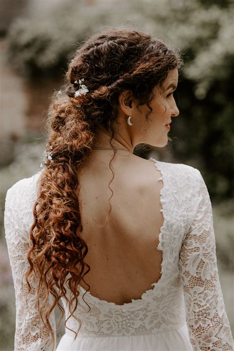 Bridal Hairstyle for Curly Hair - heylilahey.
