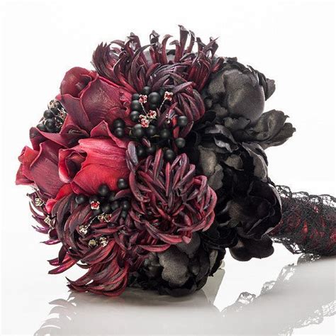 Wedding Boquet With Black And Red Roses And Berries Gothic Wedding