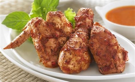 Resep dan cara membuat mie ayam kuah wijen yang lezat. Cara Membuat Bumbu Ayam Pinadar Pakai Rias : Cara Masak ...