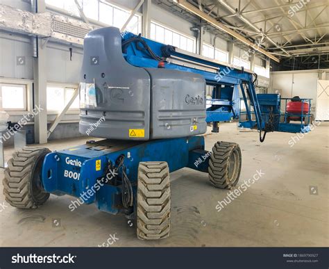 Genie Manlift Platform Industrial Hangar Istanbul Stock Photo