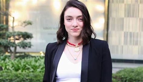 Başrollerini gupse özay ve merve dizdar'ın paylaştığı, eltilerin savaşı ilk üç gününde 586 bin 946 kişi tarafından izlendi. Masumlar Apartmanı oyuncusu Merve Dizdar kimdir