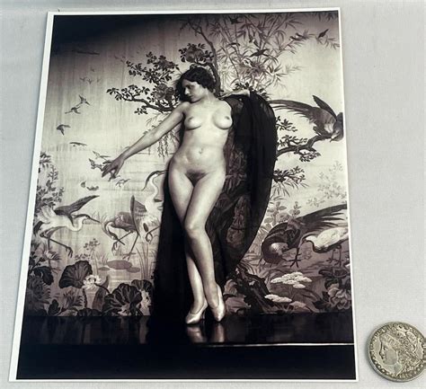 Lot Alfred Cheney Johnston Sexy Busty Brunette Beauty Art Deco Pinup