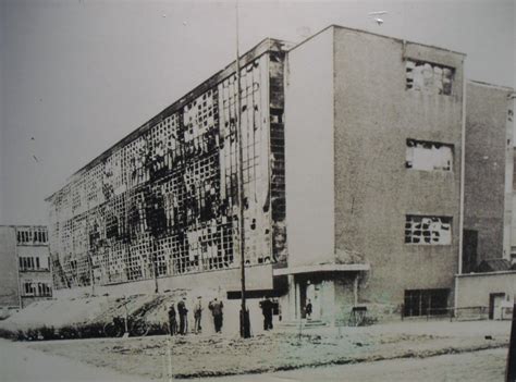 Bauhaus Dessau 1925 1926 By Walter Gropius The Charnel House