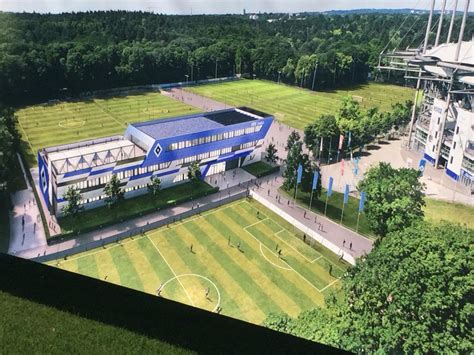 Feiert euren geburtstag mit einer partie fussball + bubble ball und lasst das erlebnis mit einem gemeinsamen snack ausklingen. Nichts weiter als ein teures Gebäude… - HSV-Arena