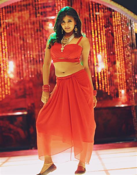 Hot Indian Actress Hebba Patel Hot And Sexy Navel Curves