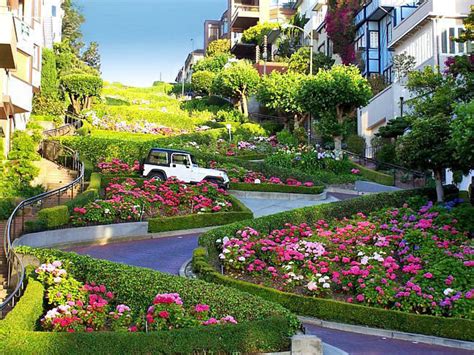 Lombard Street - California