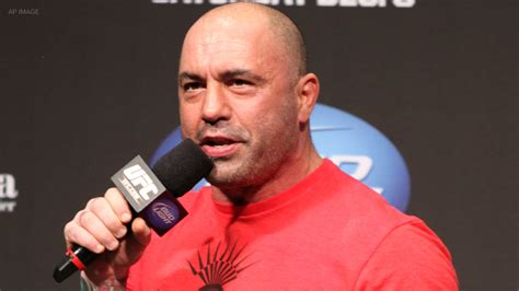 Joe Rogan Apologizes For Repeatedly Saying Racial Slur On Spotify