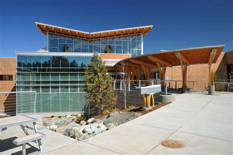 College Of The Rockies Kootenay Centre South Entrance Expansion Kmbr Architects