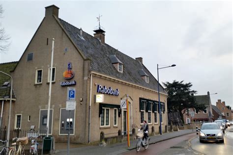 De rabobank groep is een in nederland gewortelde internationale financiële dienstverlener. Rabobank Alblasserdam (Medium)
