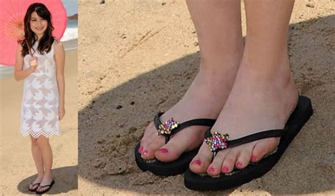 Miranda Cosgrove S Legs And Feet 23 Sexiest Celebrity Legs And Feet
