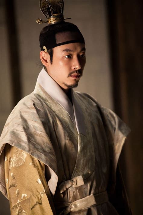 Added New Poster And Stills For The Upcoming Korean Movie The Emperor S Concubine Hancinema