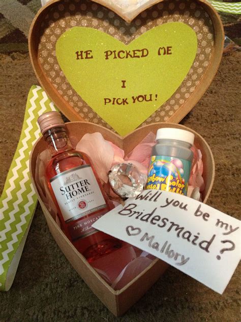 Best Way To Ask Bridesmaids To Be In Your Wedding Wedding Poin