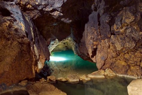 Five Awesome Colorado Caves You Should Visit Right Away