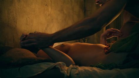 Cynthia Addai Robinson Desnuda En Spartacus Vengeance