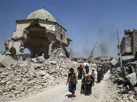 Mosuls Famed Mosque And Hunchback Minaret Destroyed By Isis Will