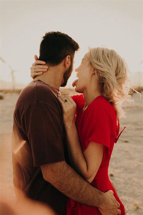 Outdoor Couples Session In The Desert Posing Ideas For Couples And Outfit Inspiration