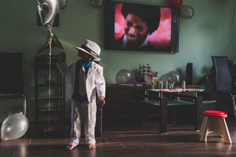 How To Throw A Thrilling Michael Jackson Birthday Party