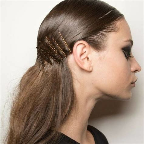 40 Amazing Bobby Pins Hairstyle Ideas To Transform Your Look Blurmark