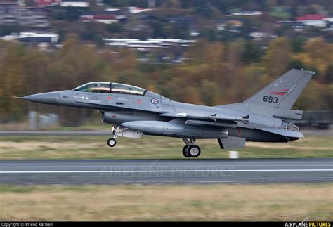 693 Norway Royal Norwegian Air Force General Dynamics F 16b Block
