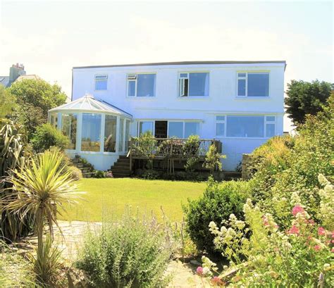 Everything you need to know; Cottage in Crantock, seaviews, 5 min walk to beach ...