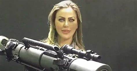 Бразильская жесткая диета Бразильская фотомодель-снайпер была наемницей на стороне Украины Бразильская фотомодель-снайпер была наемницей на стороне Украины Бразильская жесткая диета