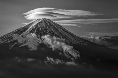 Clouds And Mt Fuji Fuji Lenticular Clouds Mountain Photos