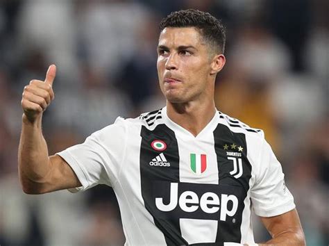 Lead by the belief in tactile sense, driven by curiosity and founded on an attitude of respect, the label focusses on classic. Juve-Napoli 3-1, le pagelle: CR7 presenza decisiva ...