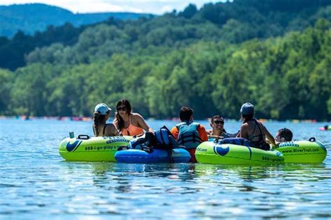 Potomac River Tubing Harpers Ferry Wv Floating Fun For All Ages