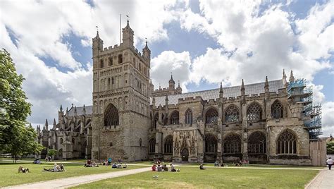 A Visitors Guide To Exeter Cathedral Visit Devon Langstone Cliff