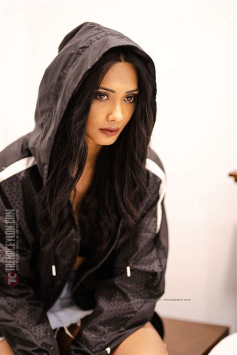 Sri Lankan Actress Yureni Noshika Looks Hot And Stunning In These Pictures