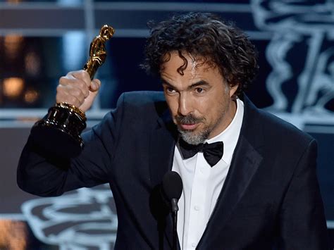 alejandro gonzález iñárritu gana el premio al mejor director en los oscar 2015 tamaño completo