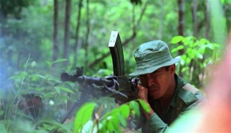 Cerita perjuangan pasukan polis dan masyarakat tempatan di bukit kepong, johor melawan komunis pada tahun 1950. Bukit Kepong - Internet Movie Firearms Database - Guns in ...