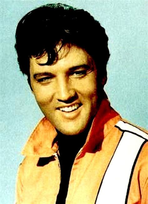Elvis Flashig That Famous Smile Sometime In 1967 Elvis Elvis Presley Smiles And Laughs