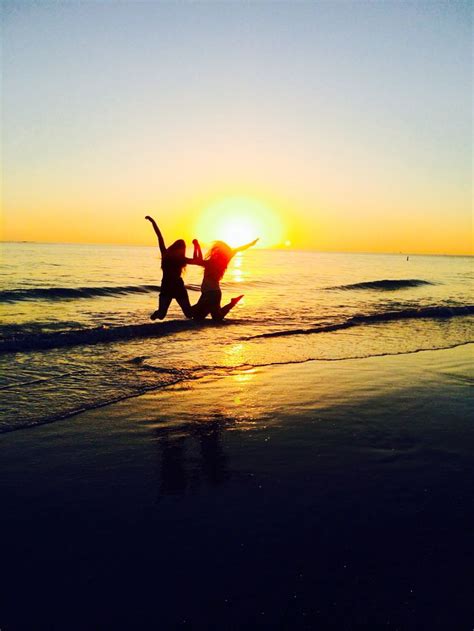 Cute Sunset Beach Picture With Best Friend ️ Beach