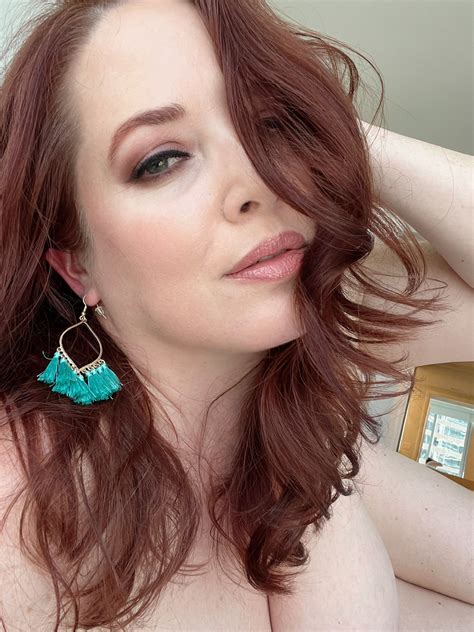 maggie green official 🐆 on twitter wearing earrings and nothing else come start your week with