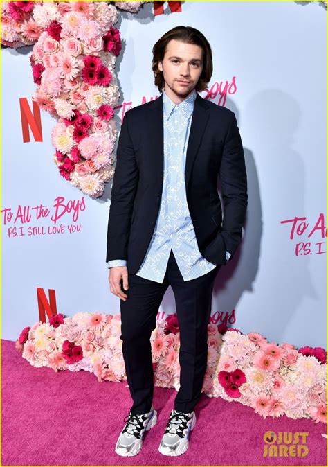 Kissing Booths Joel Courtney Is Married To Mia Scholink Photo