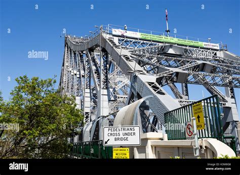 Steel Truss Cantilever Bridge Hi Res Stock Photography And Images Alamy