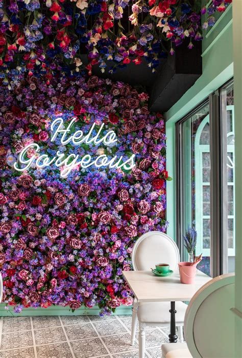 Beautiful Flower Wall In 2020 Flower Wall Beauty Salon Decor Salon