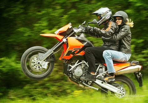 Motos ktm 950 supermoto motos personalizadas motos geniales camiones aventura buenas ideas. KTM 950 SuperMoto - 2006, 2007, 2008, 2009, 2010, 2011 ...