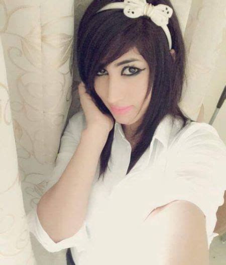 Pak Model Qandeel Baloch S Father Wants Son To Be Shot On Sight India News