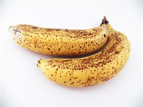 Is It Healthier A Banana With Dark Dots Healthy Life And Beauty
